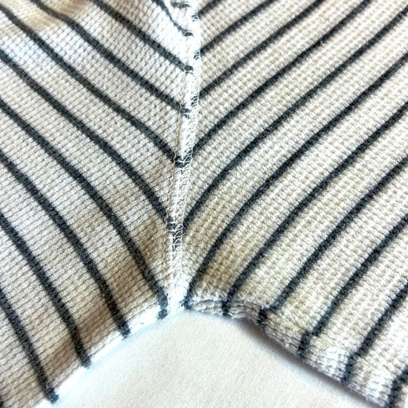Rails crewneck, long sleeve, striped pull over top - Picture 7 of 8